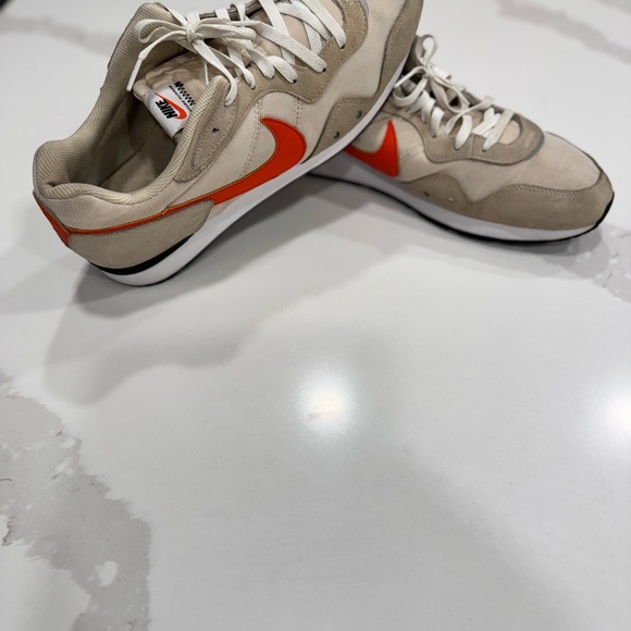 Nike Cream and Red Athletic Shoes - Picture 2 of 7